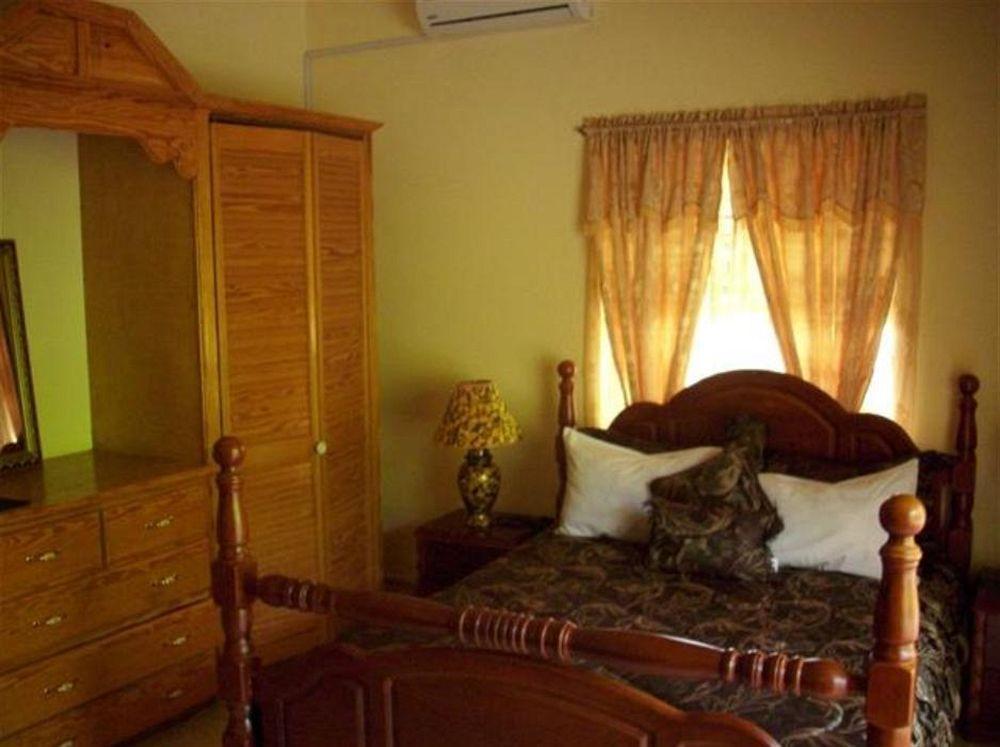 Rich View Hotel Kingstown Bagian luar foto