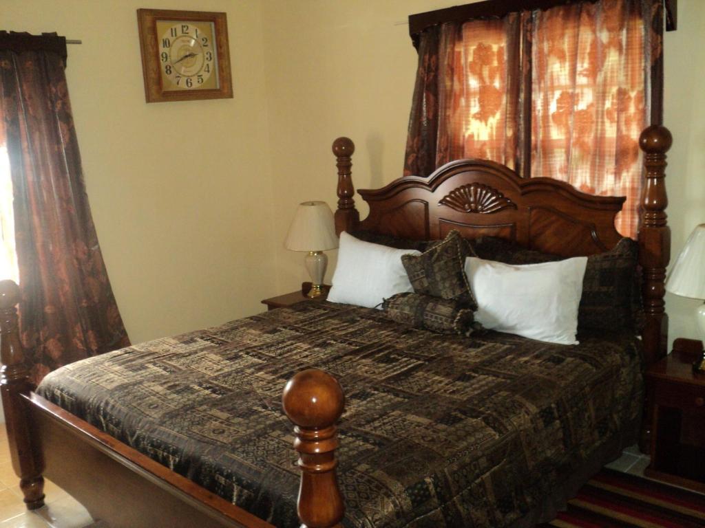 Rich View Hotel Kingstown Bagian luar foto
