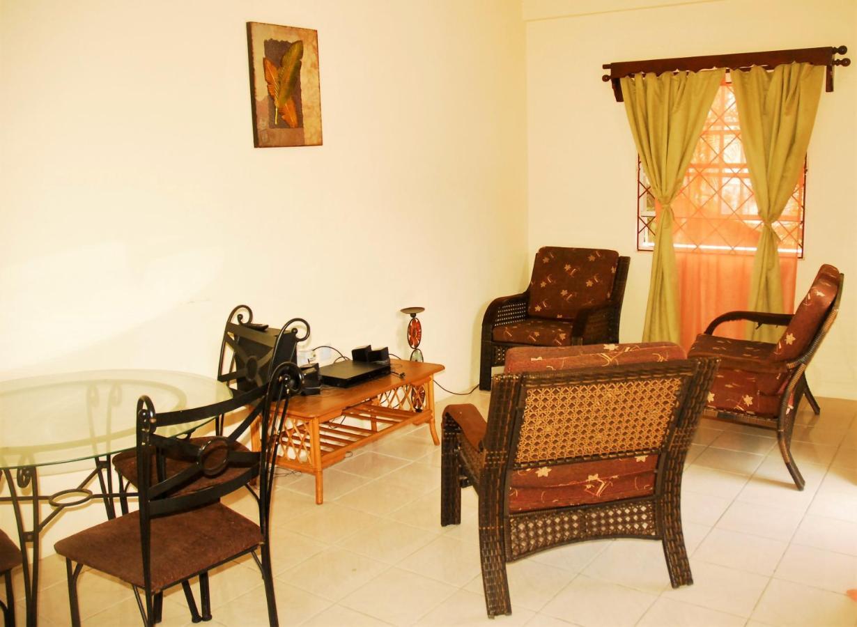 Rich View Hotel Kingstown Bagian luar foto